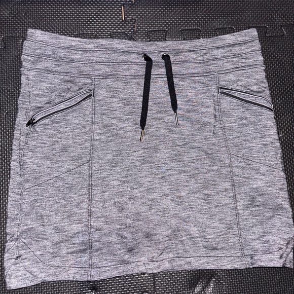 Athleta Dresses & Skirts - Athleta Heather Gray Mini Skirt